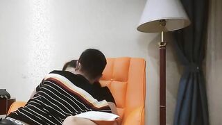 约妹子出来开房打炮长相貌美喜欢被人舔逼
